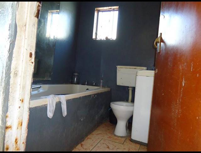 2 BEDROOM HOUSE FOR SALE IN UMRHABULO TRIANGLE